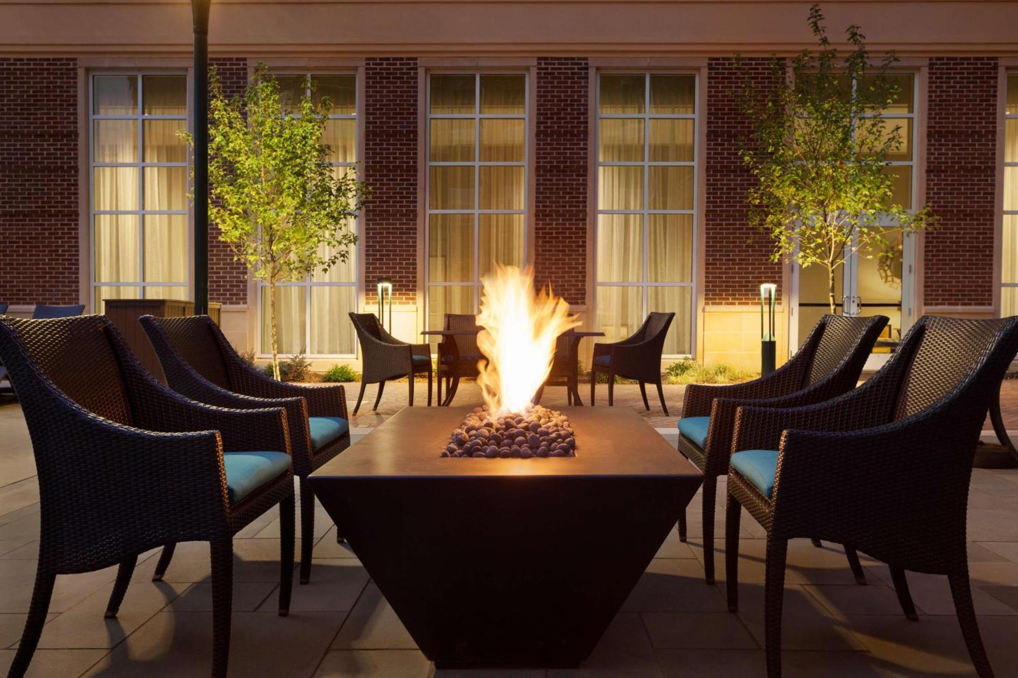 Hilton Garden Inn Charlotte Southpark Экстерьер фото